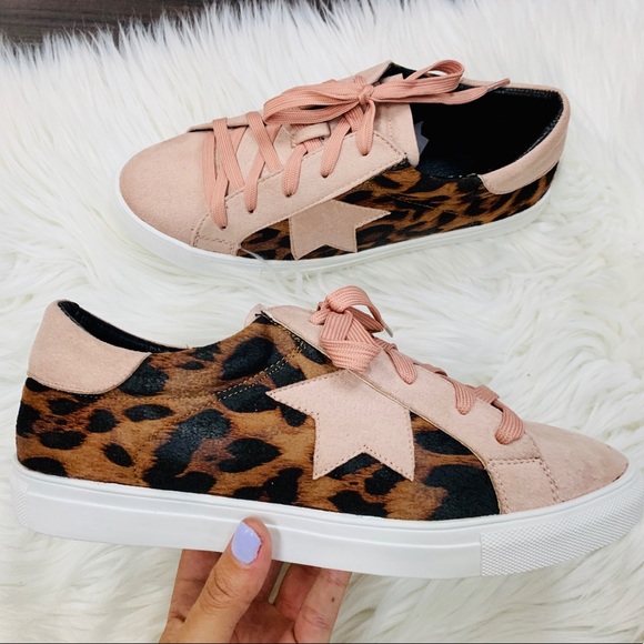 Pink leopard star sneaker - Picture 2 of 10